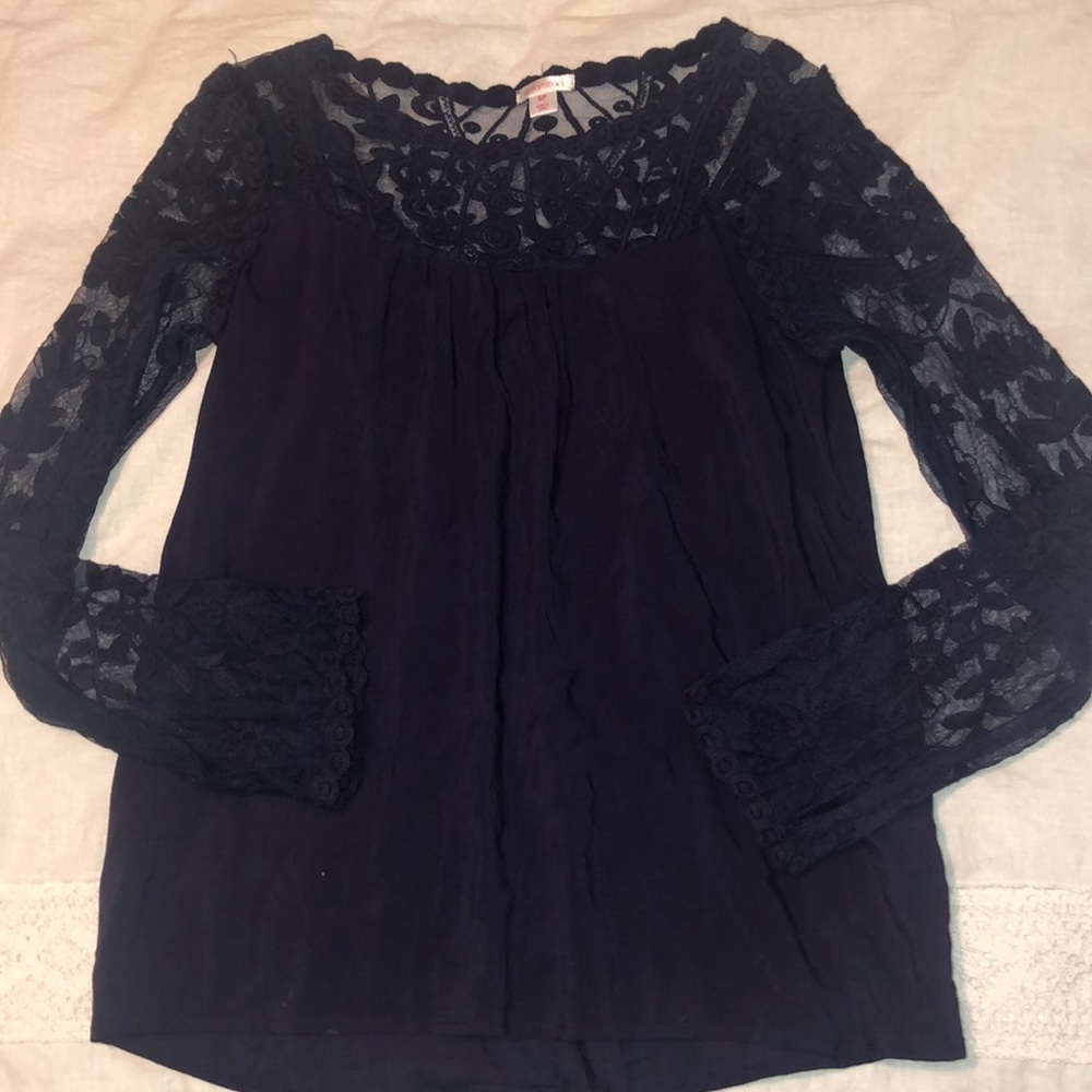 Long sleeve blue lace sleeve